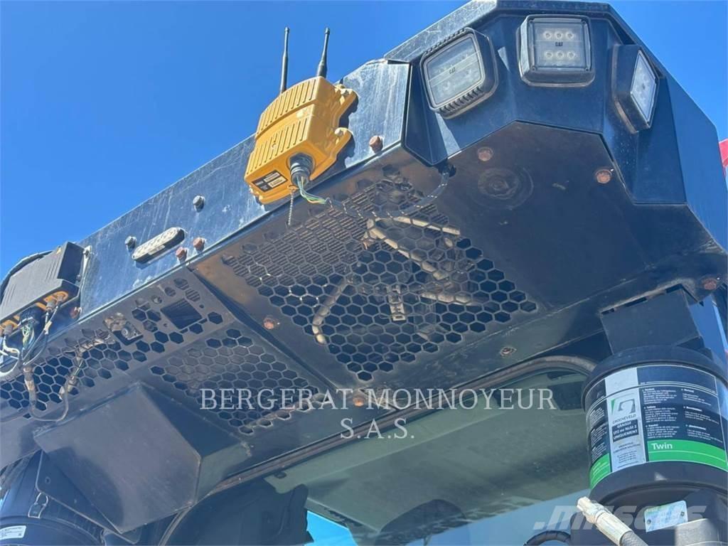 CAT D5 Buldožeri gusjeničari