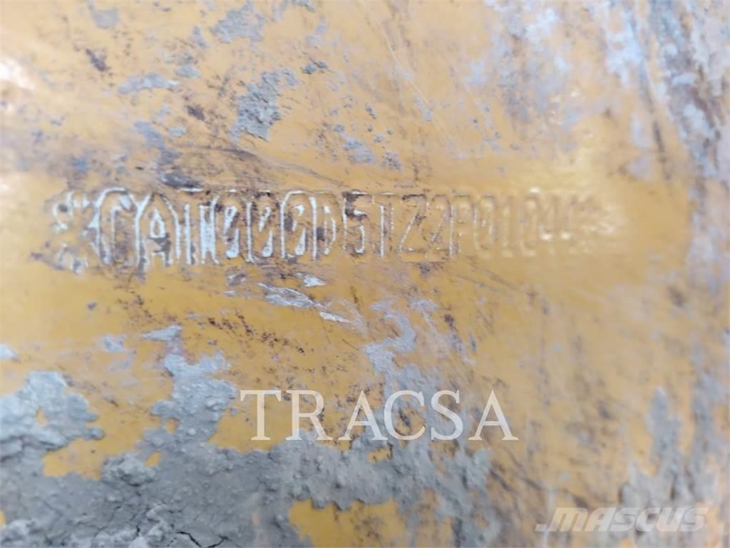 CAT D5 Buldožeri gusjeničari