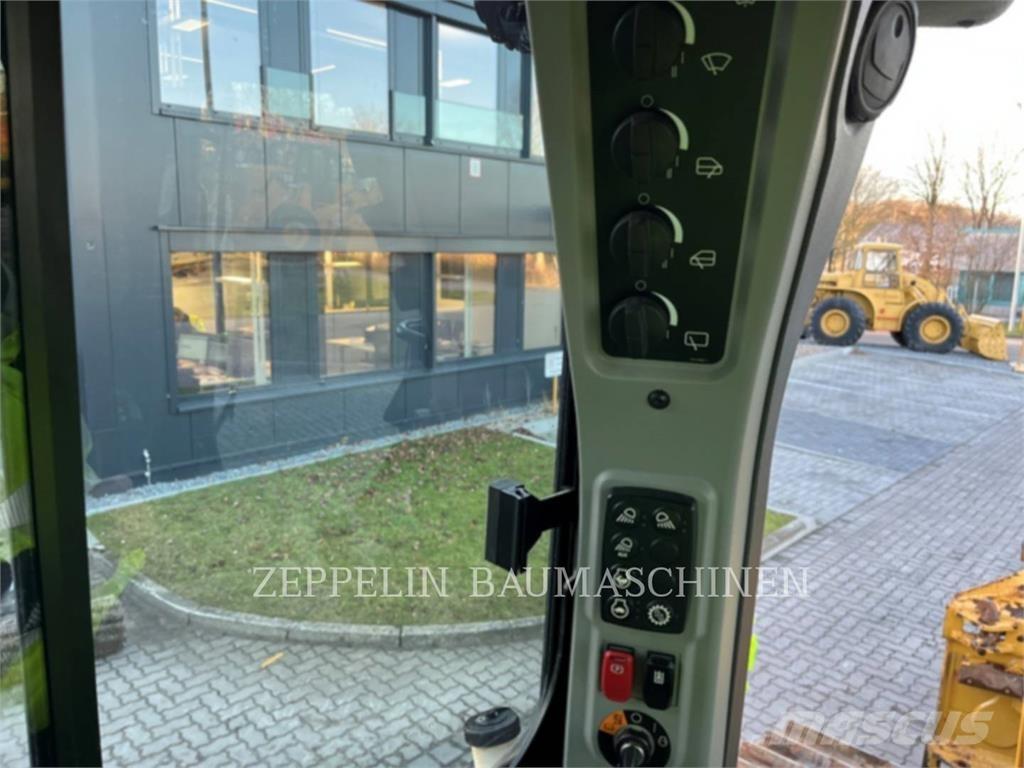 CAT D5 Buldožeri gusjeničari