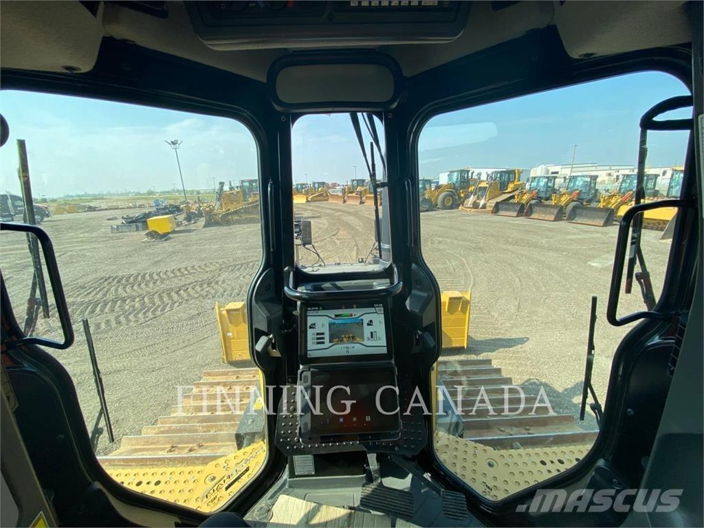 CAT D5 Buldožeri gusjeničari