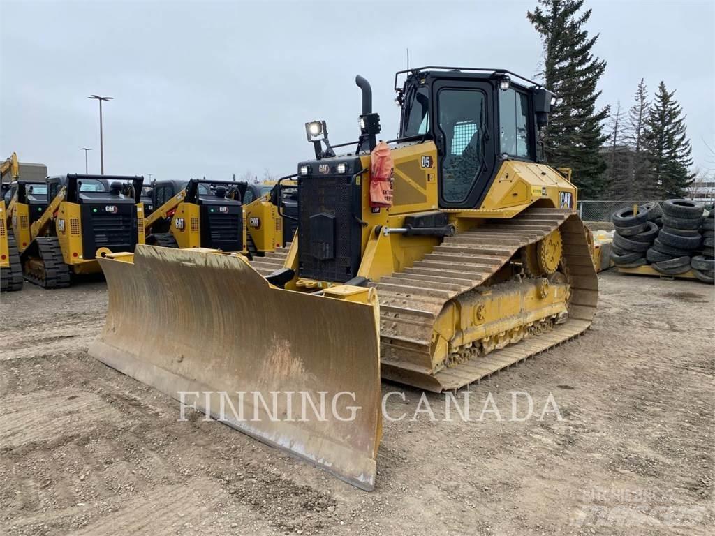 CAT D5-17 Buldožeri gusjeničari