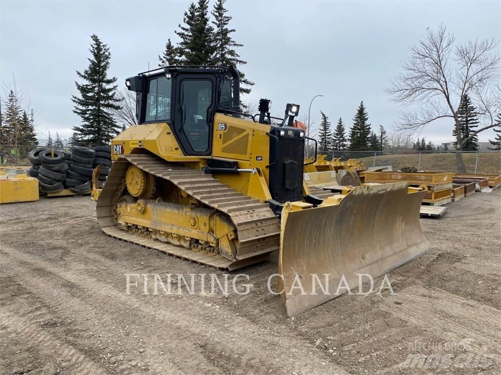 CAT D5-17 Buldožeri gusjeničari