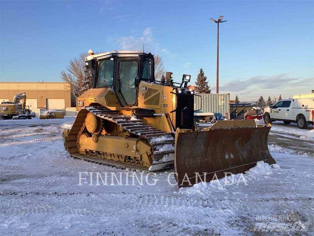 CAT D5-17 Buldožeri gusjeničari