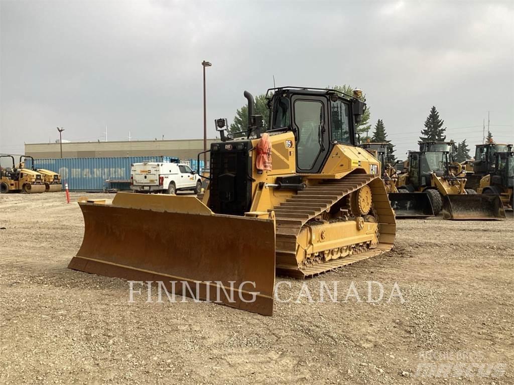 CAT D5-17 Buldožeri gusjeničari