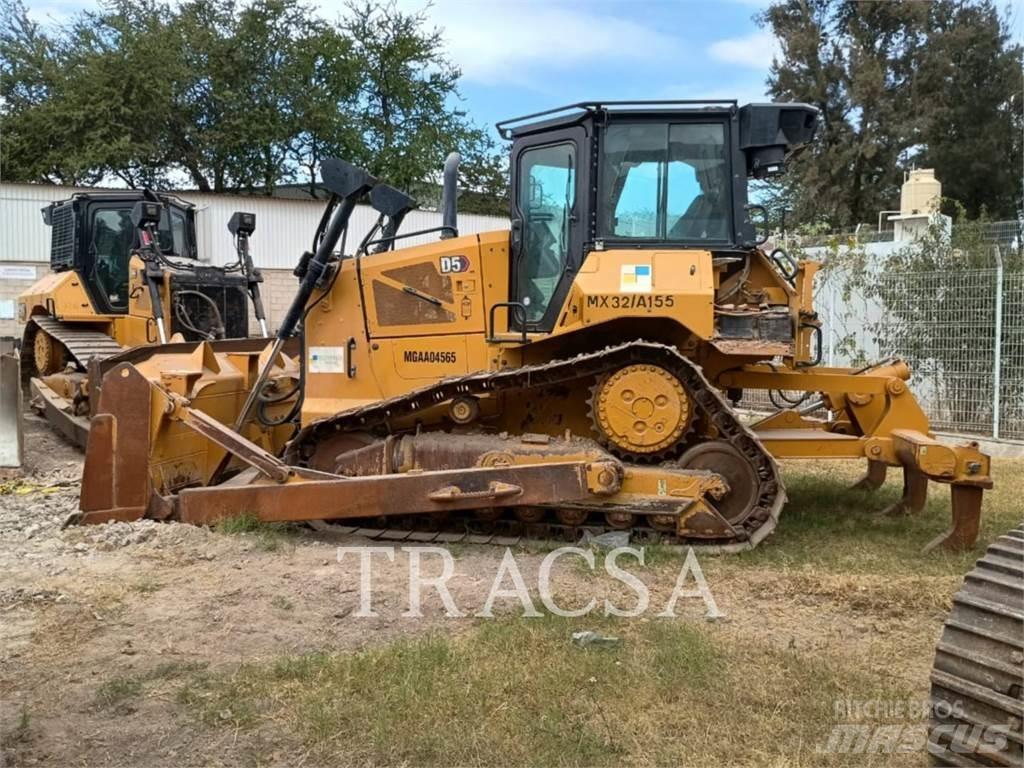 CAT D5-17 Buldožeri gusjeničari