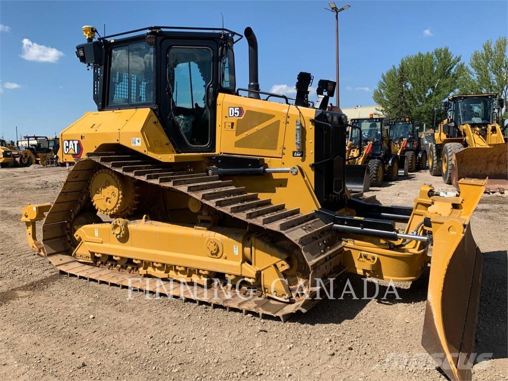 CAT D5-17 Buldožeri gusjeničari