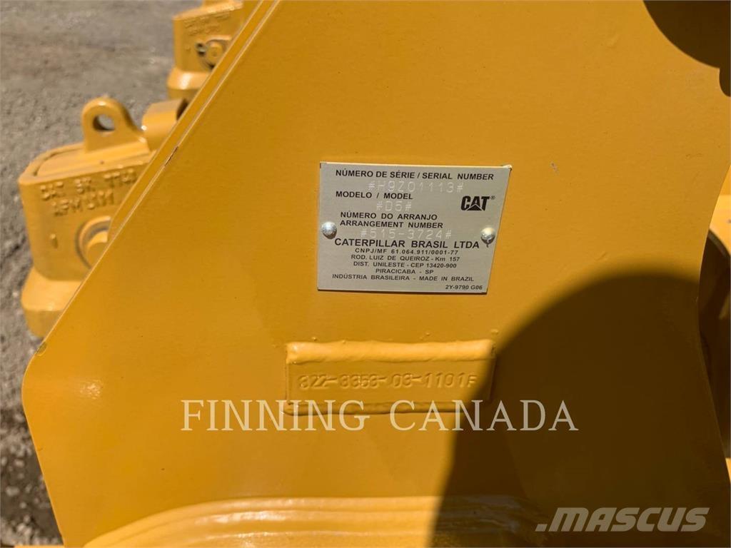 CAT D5-17 Buldožeri gusjeničari