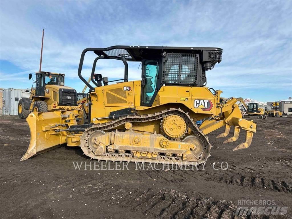 CAT D5-17 XL Buldožeri gusjeničari