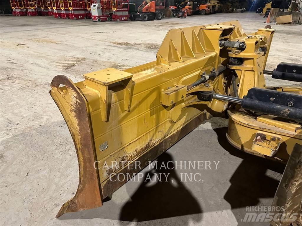 CAT D5-17VP Buldožeri gusjeničari