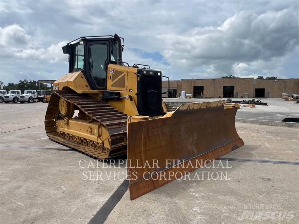 CAT D5-17VP Buldožeri gusjeničari