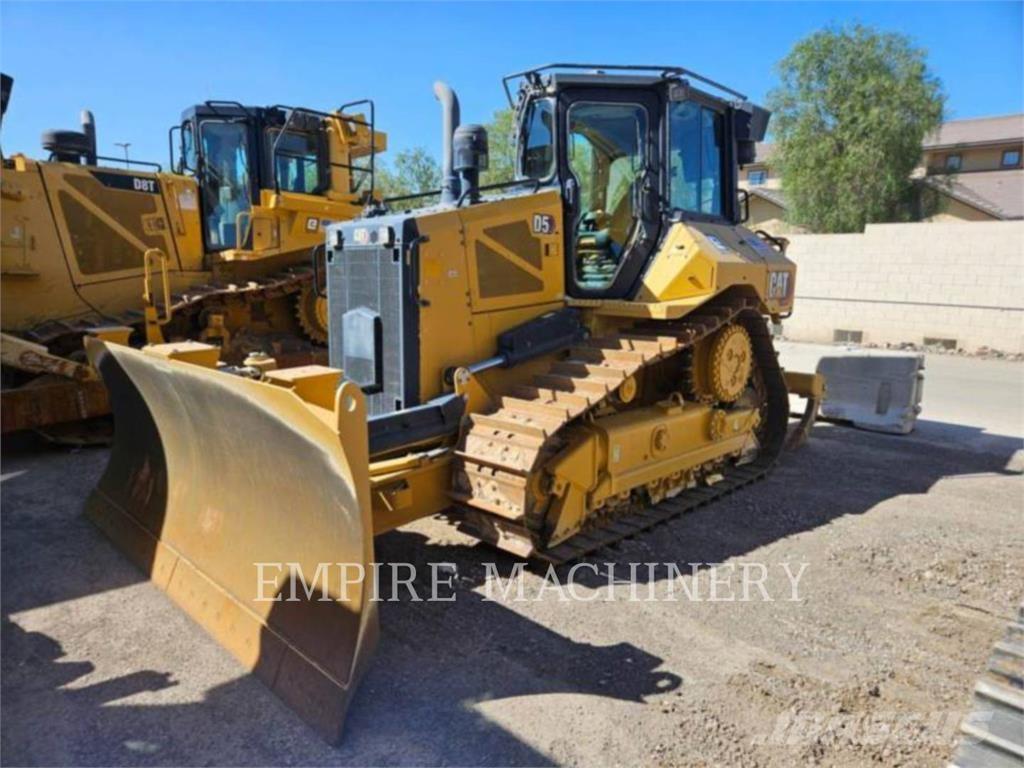 CAT D5-17VP Buldožeri gusjeničari