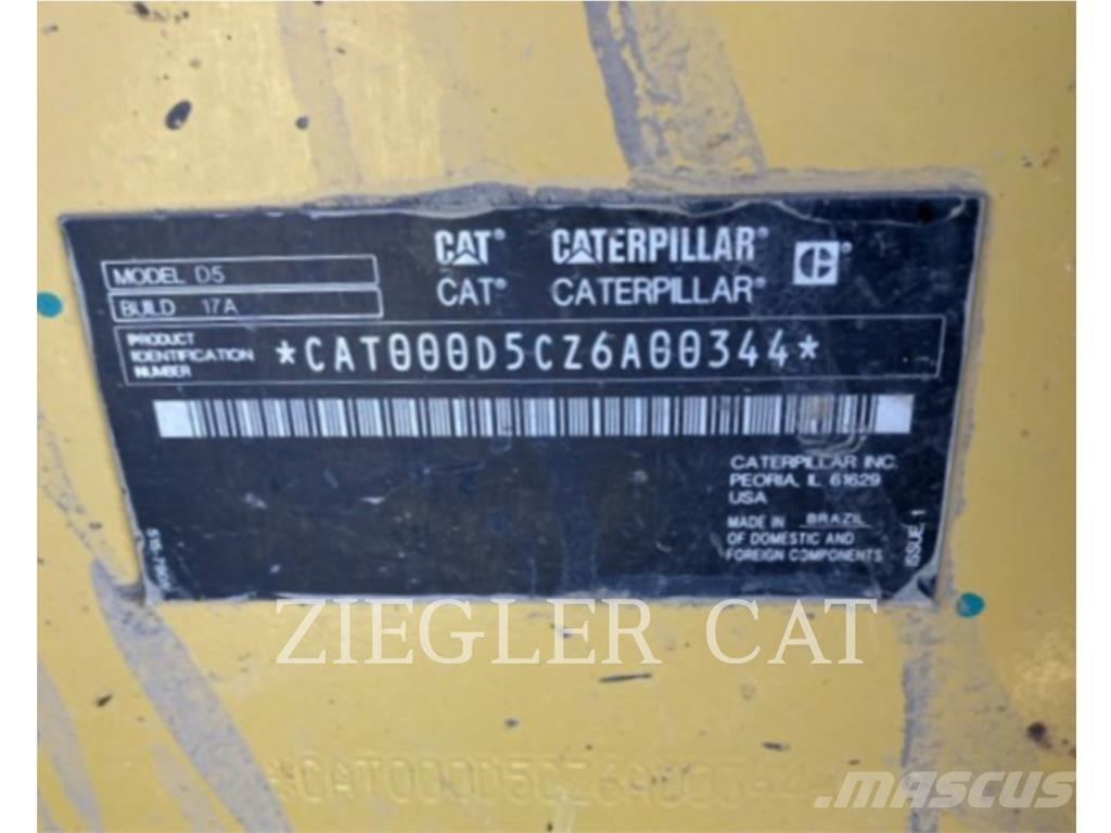 CAT D5-17VP Buldožeri gusjeničari