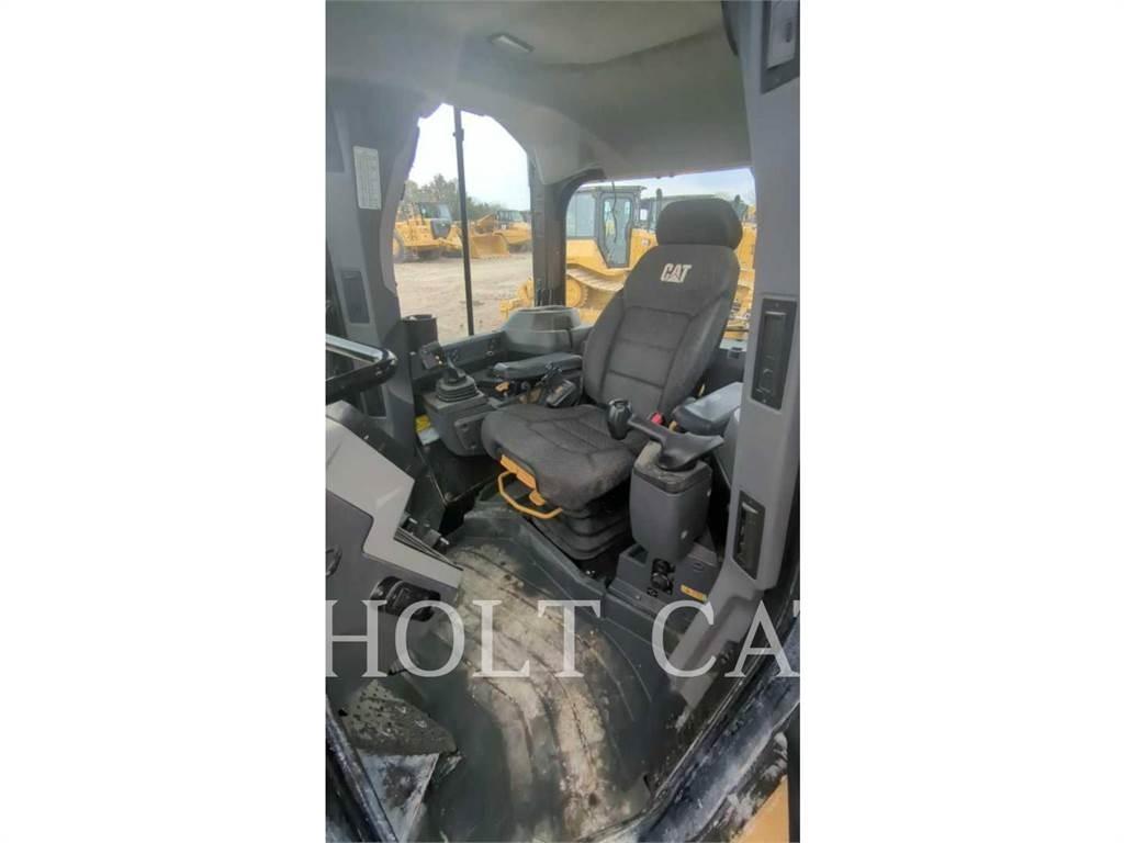 CAT D5 VP Buldožeri gusjeničari