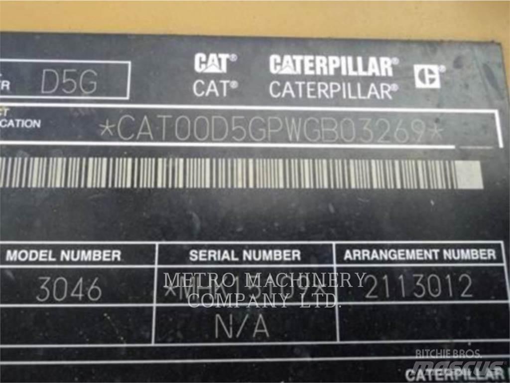 CAT D5GXL Buldožeri gusjeničari