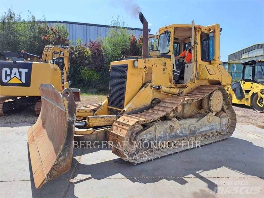 CAT D5H Buldožeri gusjeničari