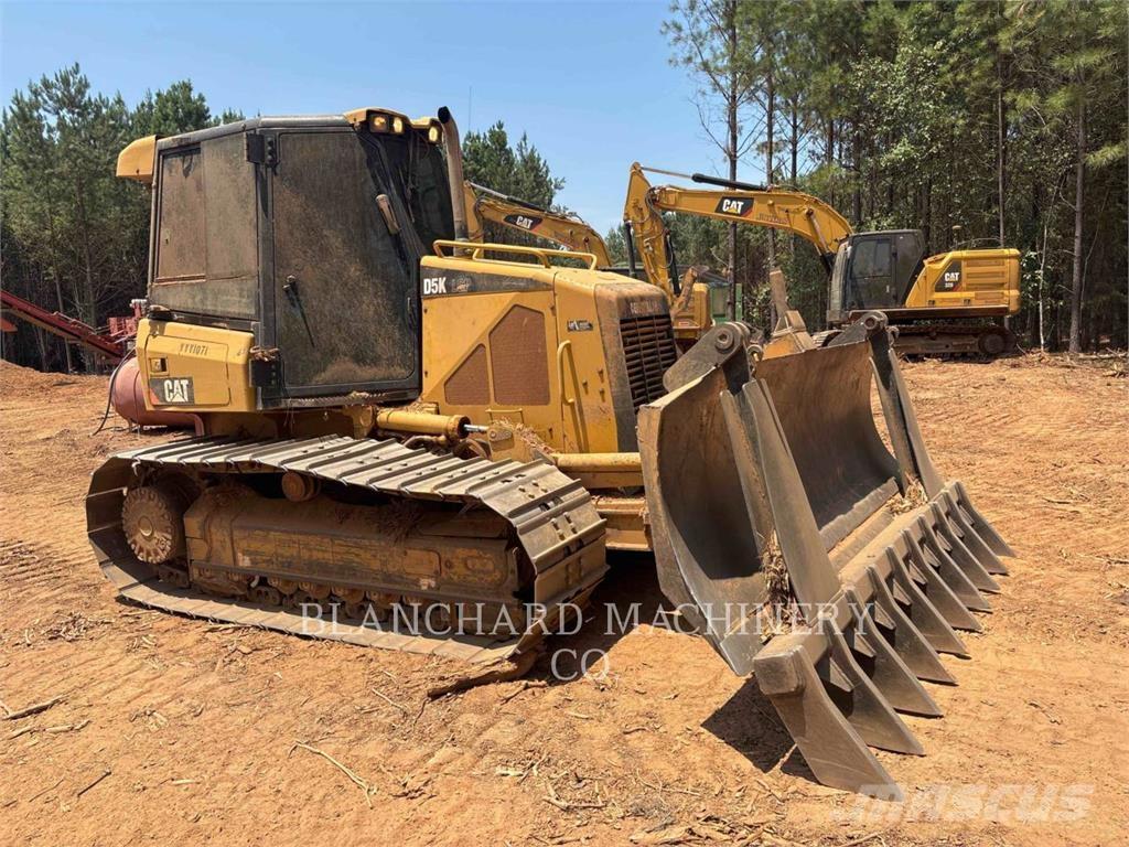 CAT D5K LGP Buldožeri gusjeničari
