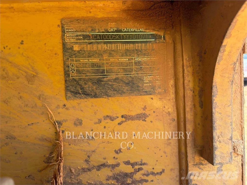 CAT D5K LGP Buldožeri gusjeničari