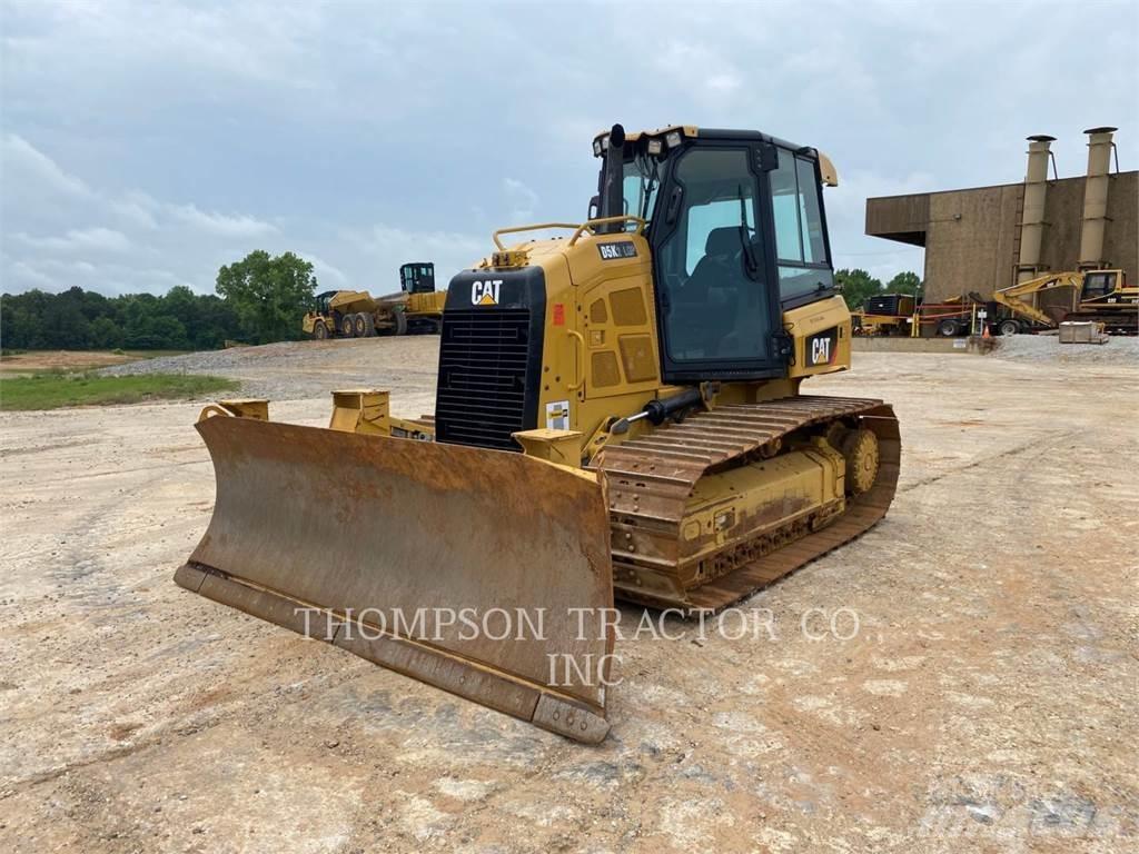 CAT D5K2 Buldožeri gusjeničari