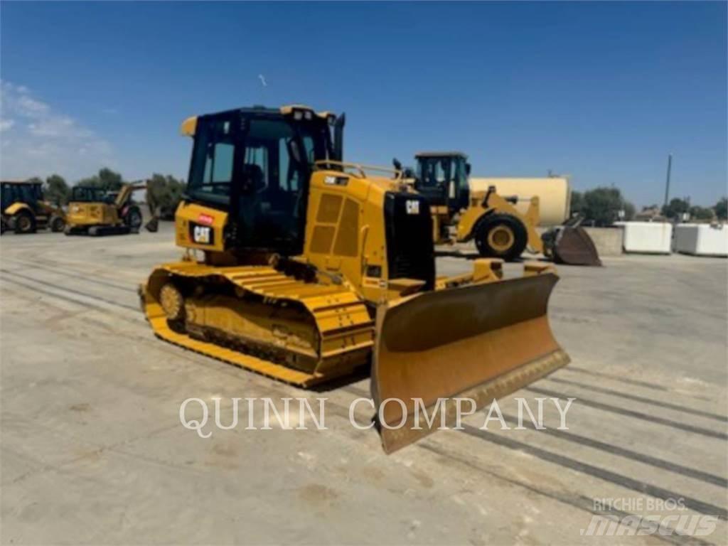 CAT D5K2 Buldožeri gusjeničari