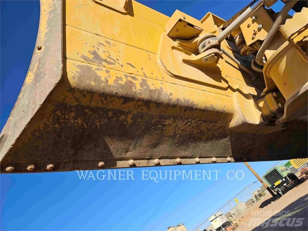 CAT D5K2 Buldožeri gusjeničari