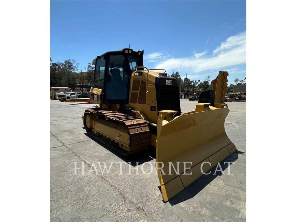 CAT D5K2 Buldožeri gusjeničari