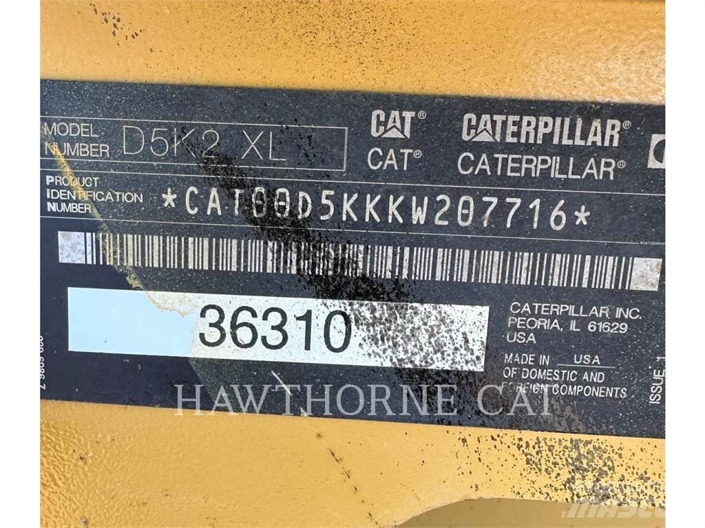 CAT D5K2 Buldožeri gusjeničari