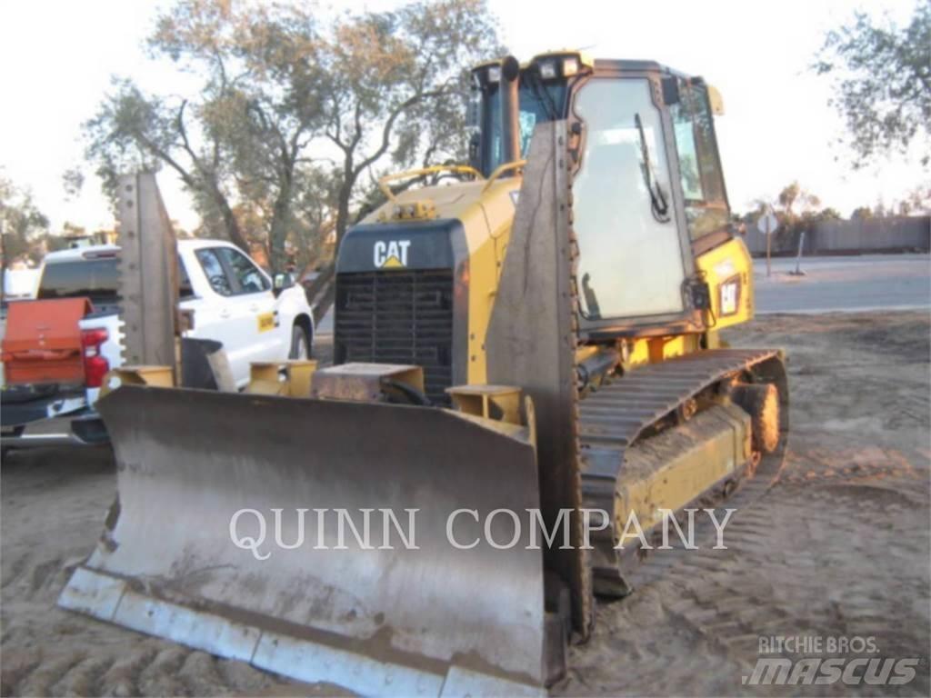 CAT D5K2 XL Buldožeri gusjeničari