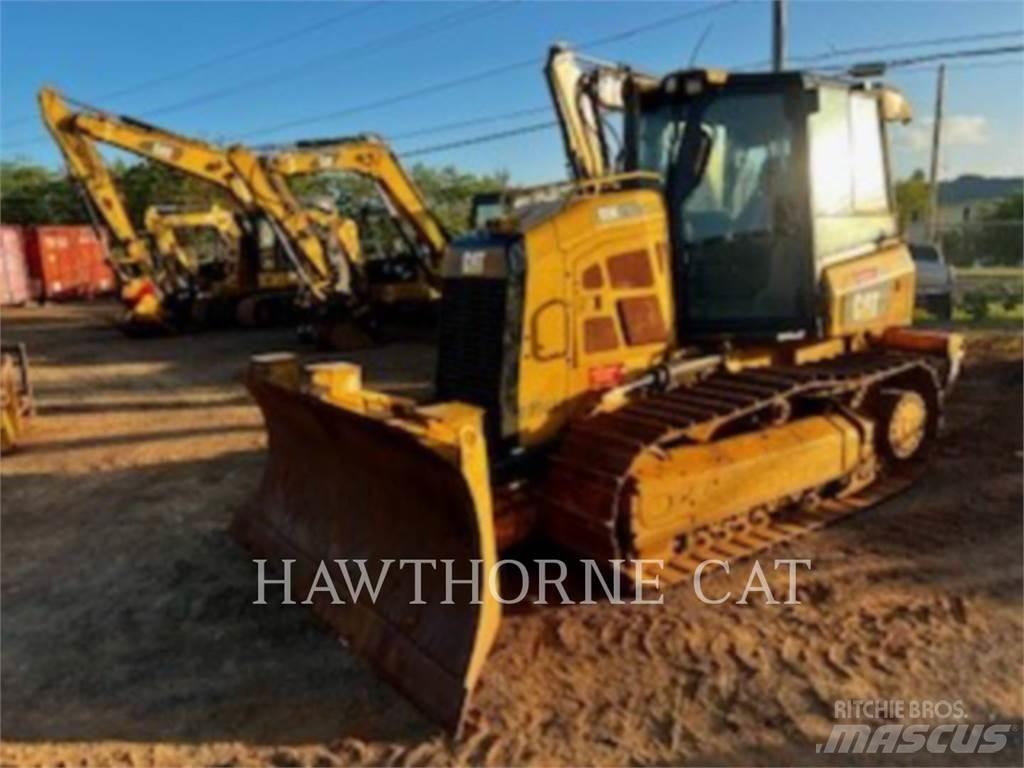 CAT D5K2 XL Buldožeri gusjeničari