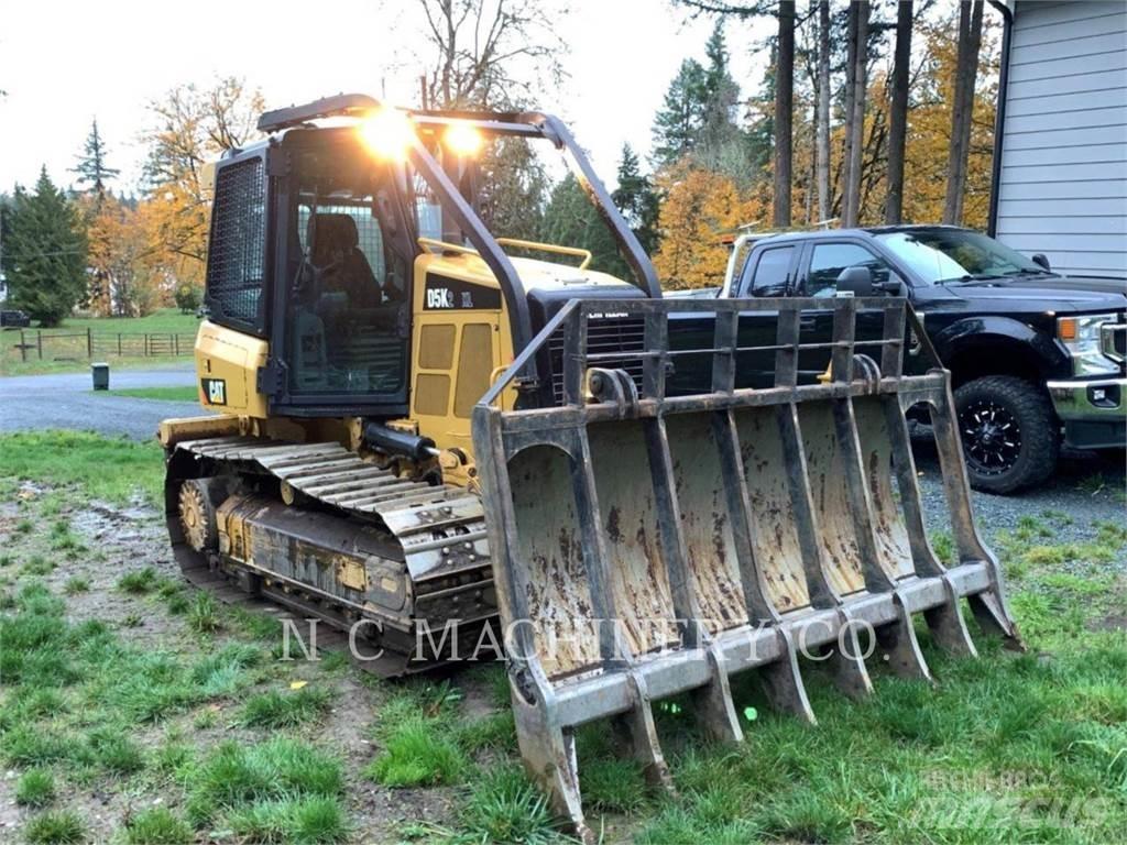 CAT D5K2 XLCB Buldožeri gusjeničari