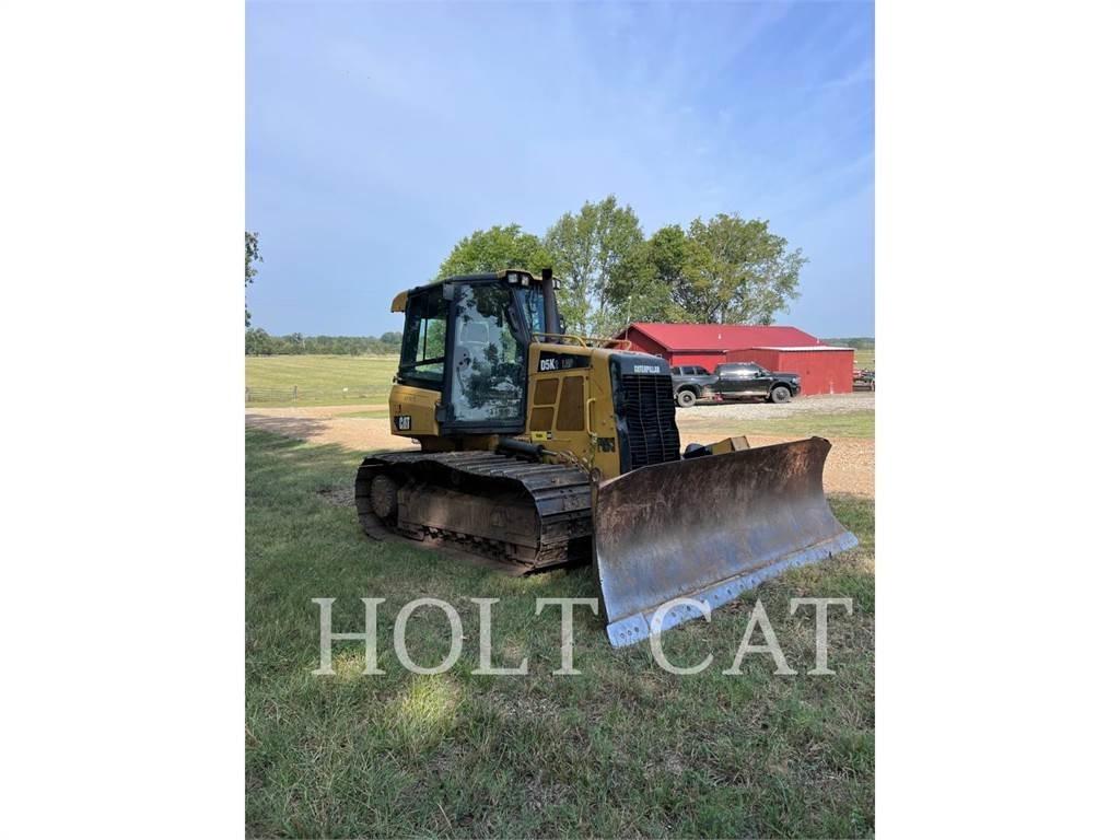 CAT D5K2LGP Buldožeri gusjeničari