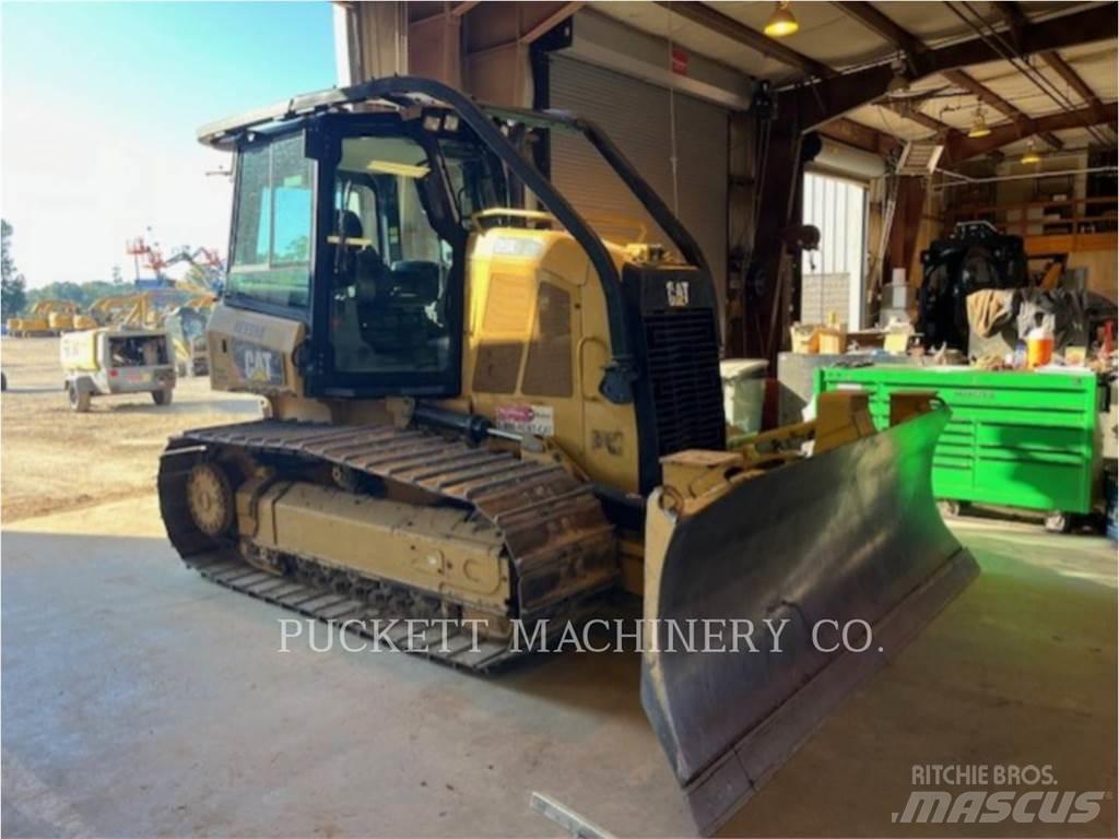 CAT D5K2LGP Buldožeri gusjeničari