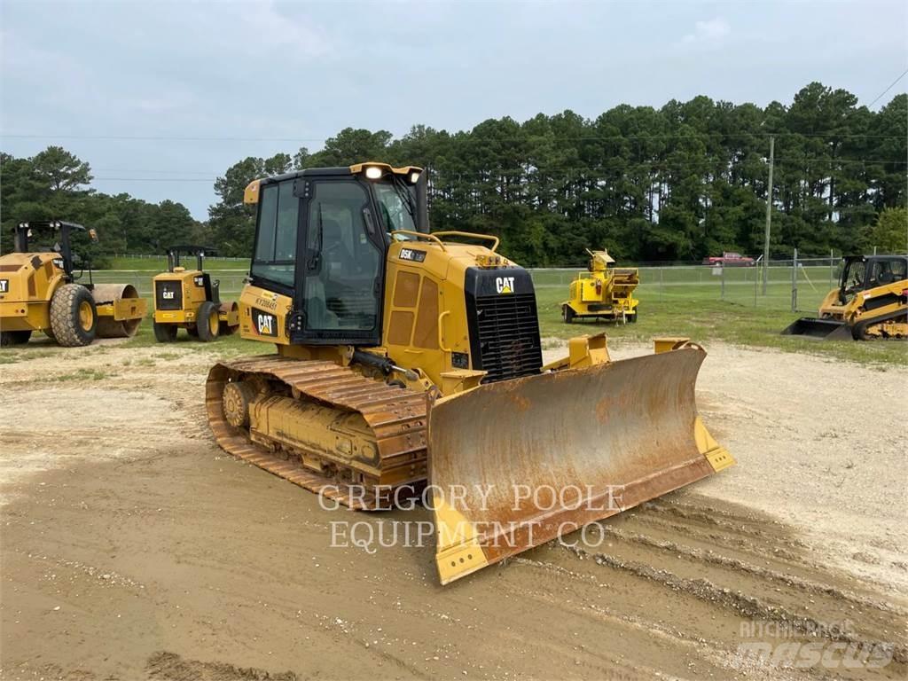 CAT D5K2LGP Buldožeri gusjeničari