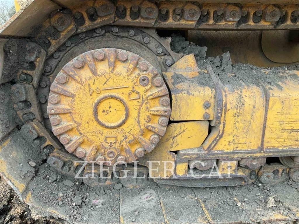 CAT D5K2LGP Buldožeri gusjeničari