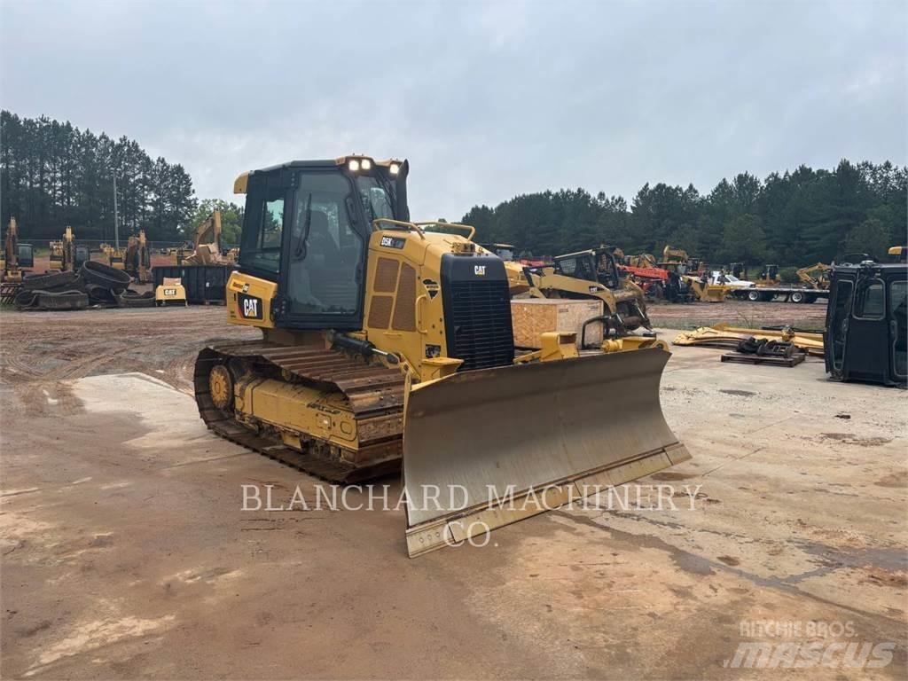 CAT D5K2LGP Buldožeri gusjeničari