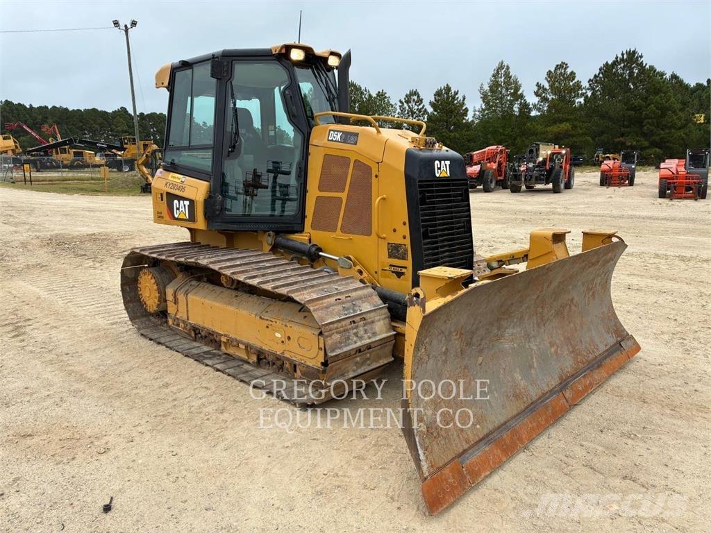 CAT D5K2LGP Buldožeri gusjeničari