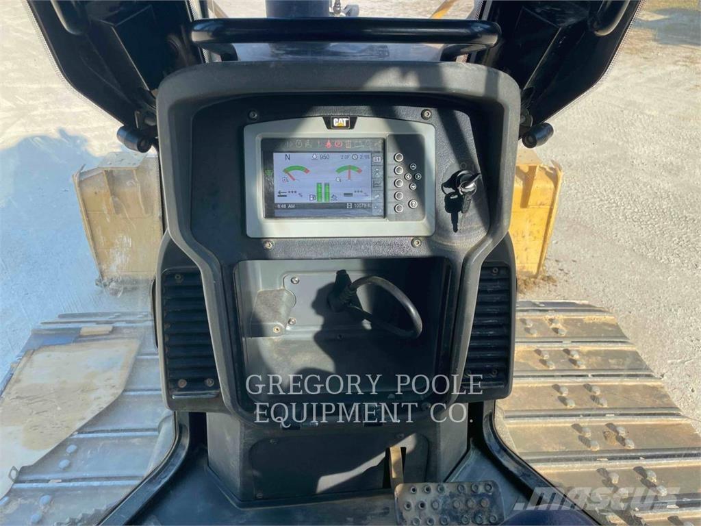 CAT D5K2LGP Buldožeri gusjeničari