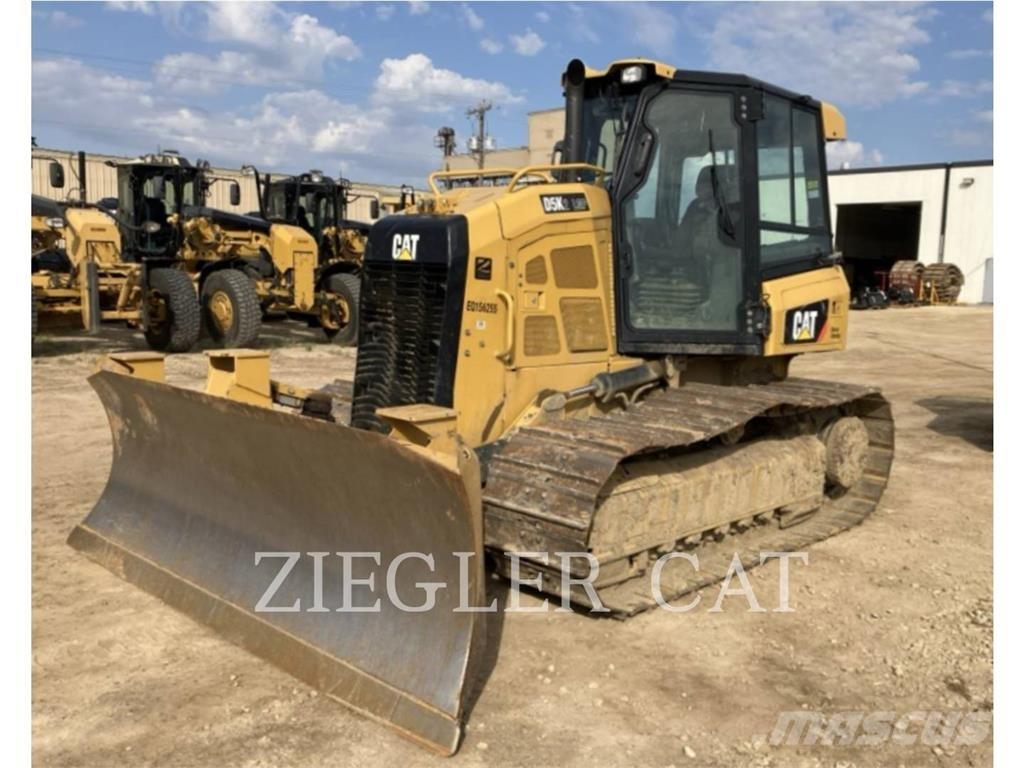CAT D5K2LGP Buldožeri gusjeničari