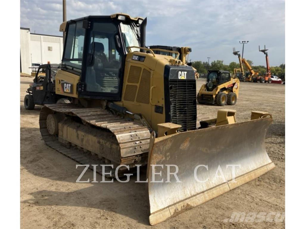 CAT D5K2LGP Buldožeri gusjeničari