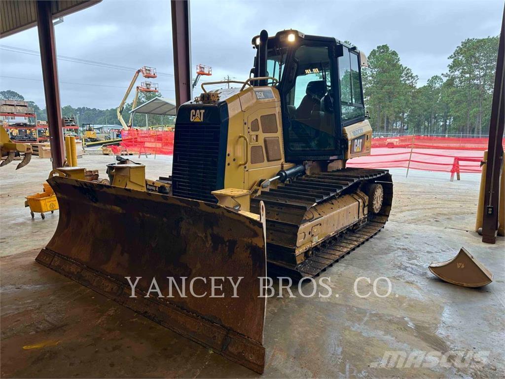 CAT D5K2LGP Buldožeri gusjeničari