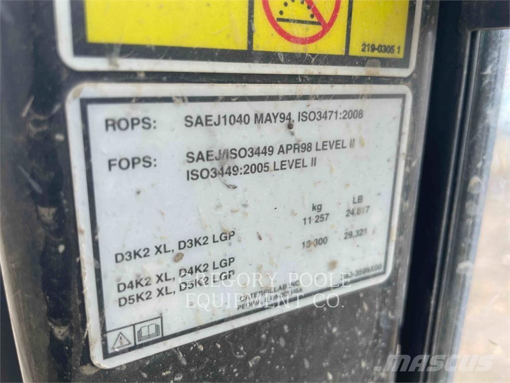 CAT D5K2LGP Buldožeri gusjeničari