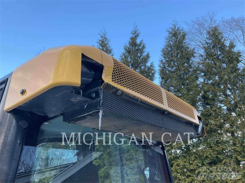 CAT D5K2X ASZ24F Buldožeri gusjeničari