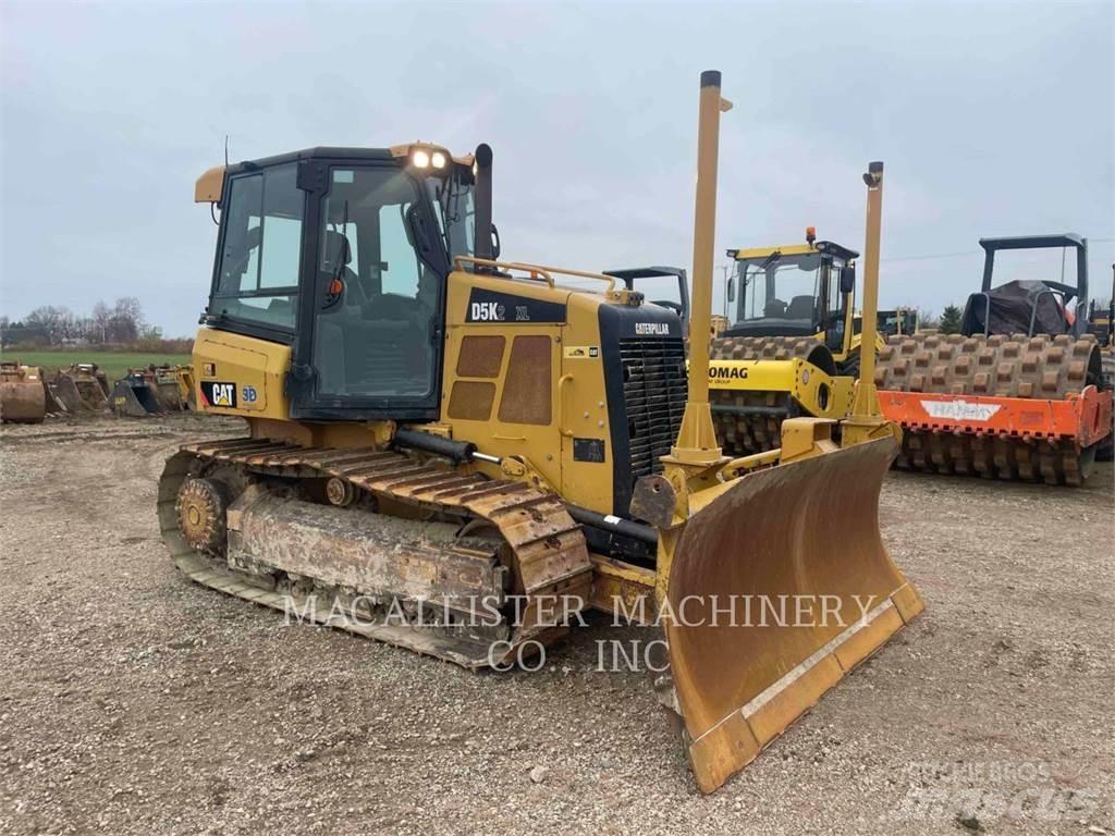 CAT D5K2XL Buldožeri gusjeničari