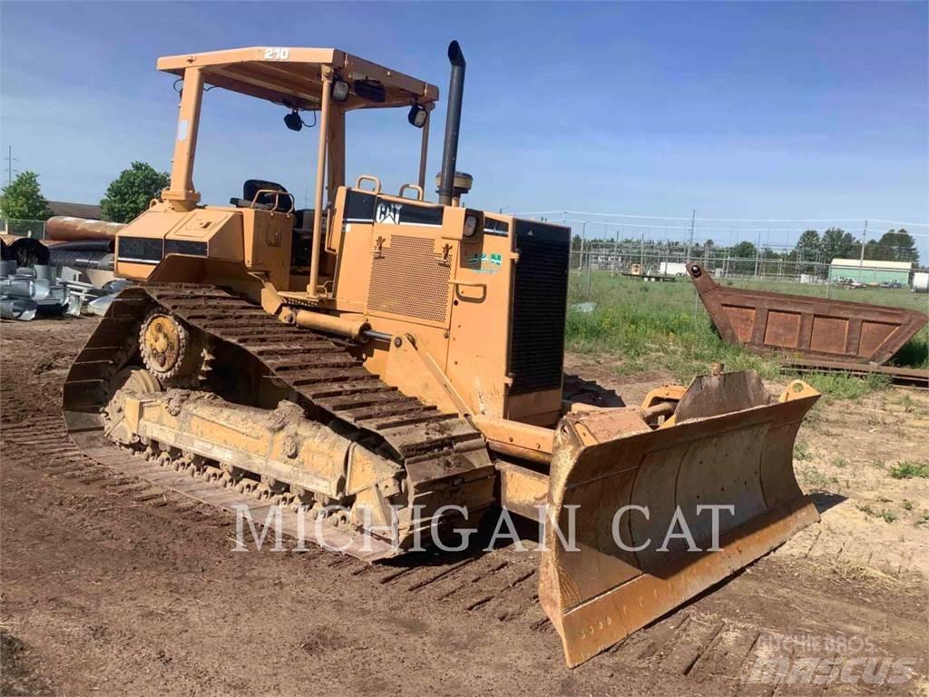 CAT D5ML Buldožeri gusjeničari