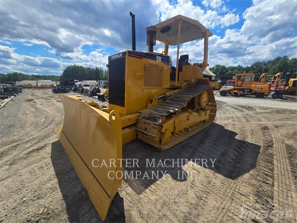 CAT D5MXL Buldožeri gusjeničari