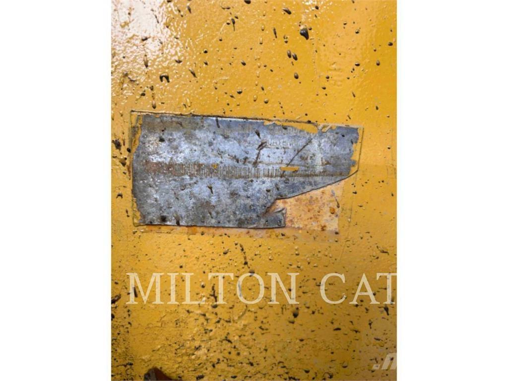 CAT D5NLGP Buldožeri gusjeničari