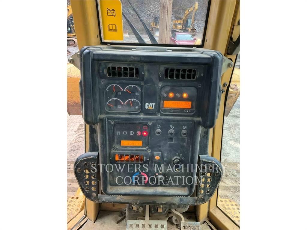 CAT D5NXL Buldožeri gusjeničari