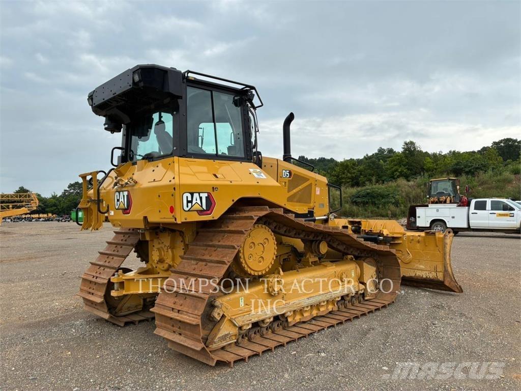 CAT D5VP Buldožeri gusjeničari