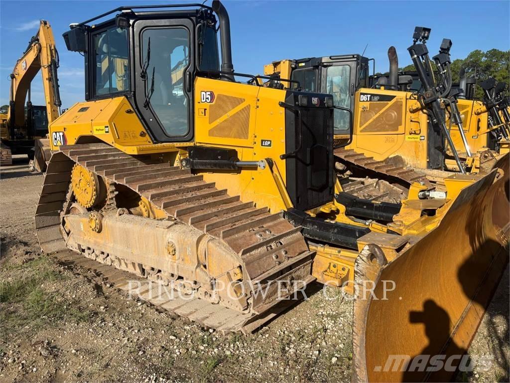 CAT D5VPEW Buldožeri gusjeničari