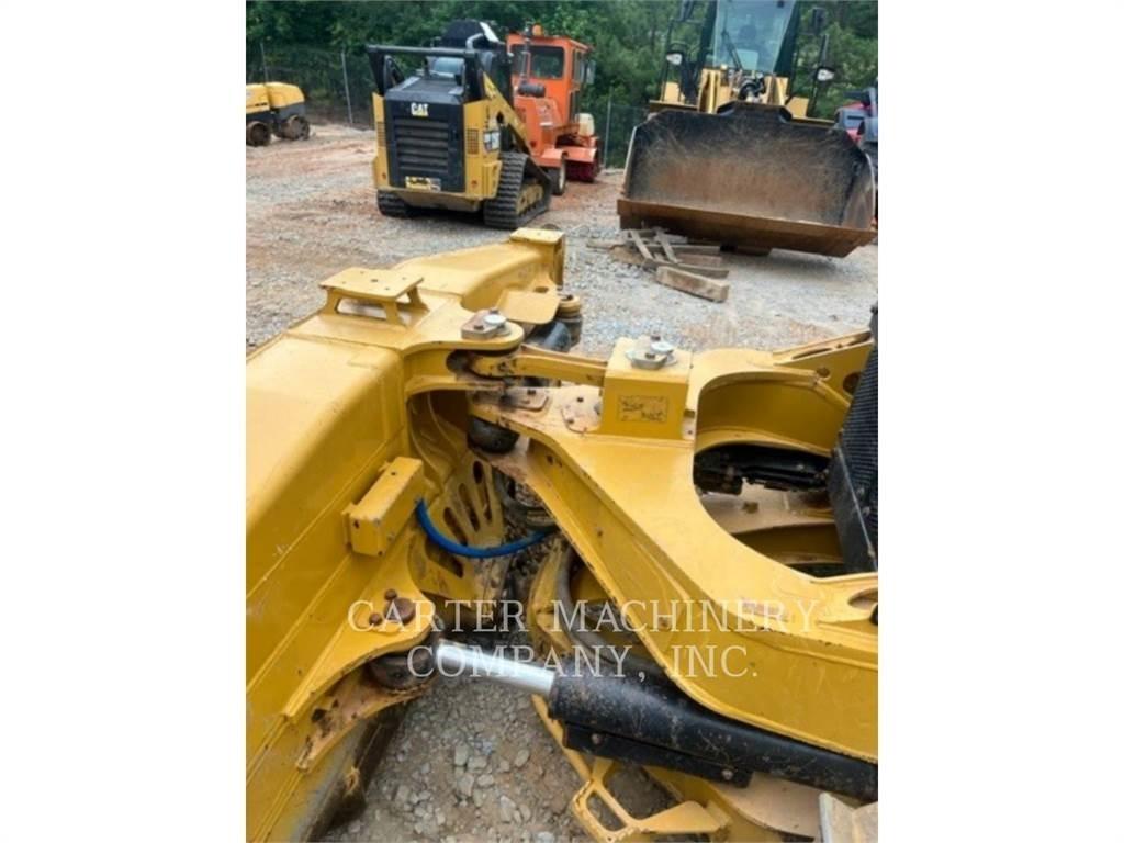 CAT D6 Buldožeri gusjeničari
