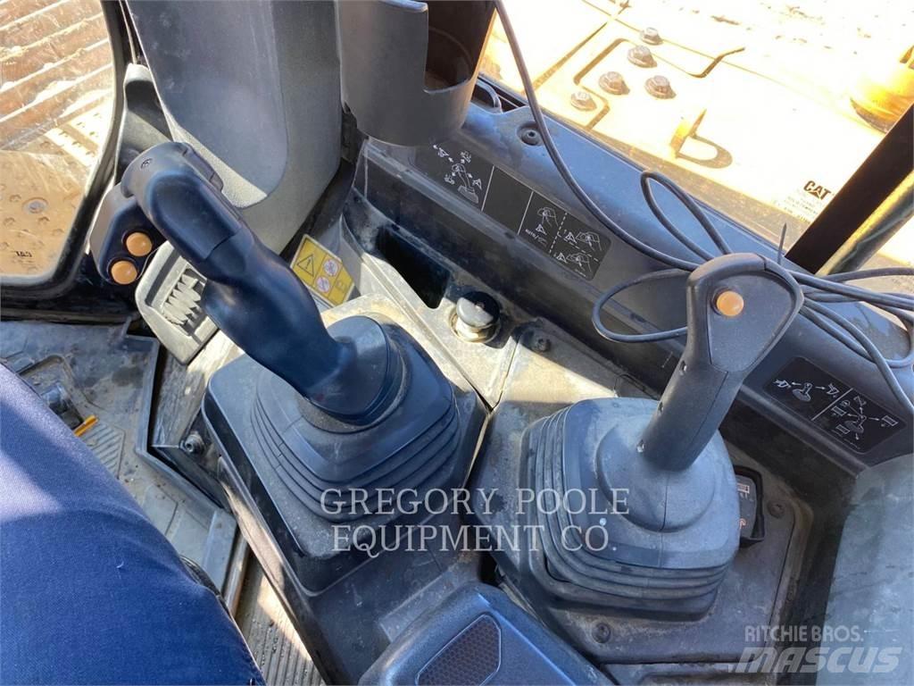 CAT D6-20 Buldožeri gusjeničari